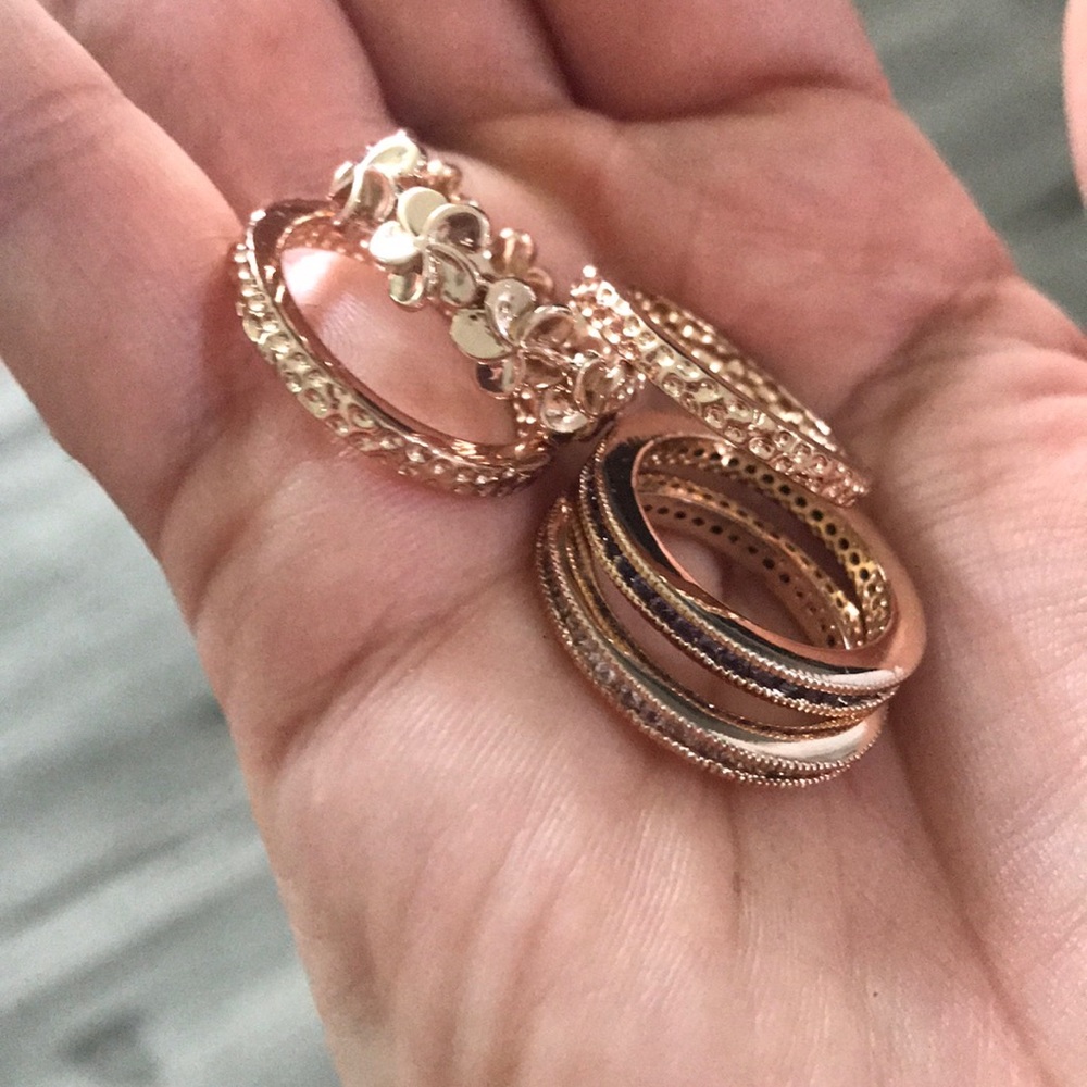 Rose gold stackable rings - Picture 4 of 4